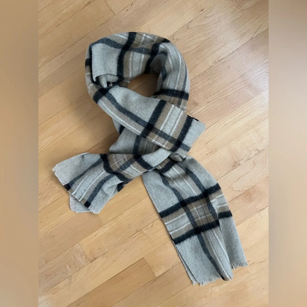 🐑NWOT? Soft Plaid Wool Banana Republic Unisex Scarf | Black & Tan/Maverick Tan
